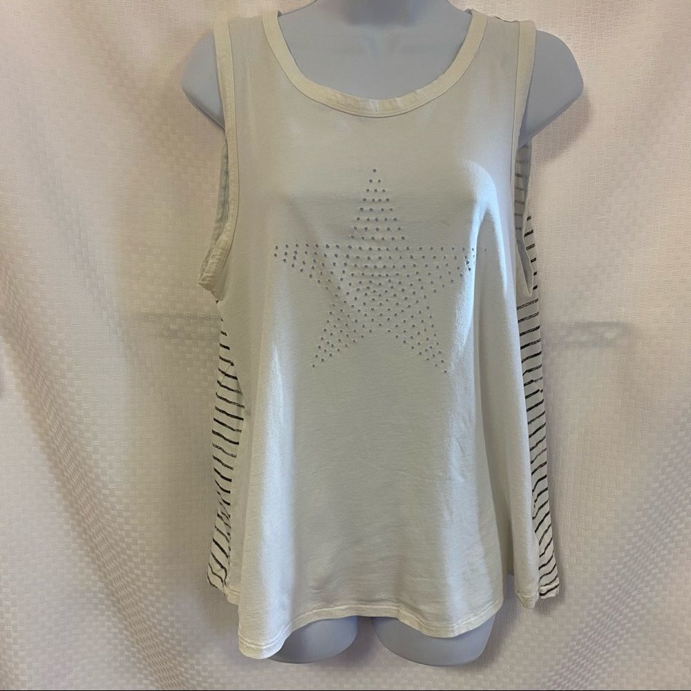 Billabong White Crop Tank with Perforation star on front